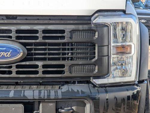 Oxford White 2023 Ford F-350 XL