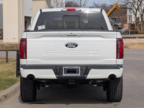 Star White Metallic Tri-Coat 2026 Ford F-150 Lariat