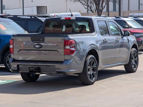 2026 Ford Maverick Lobo Standard