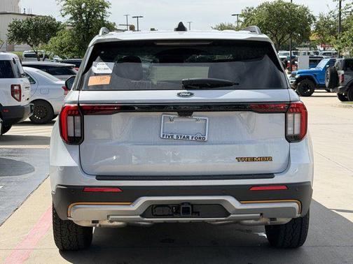 Space White Metallic 2026 Ford Explorer Tremor