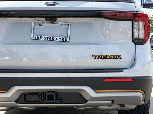 Space White Metallic 2026 Ford Explorer Tremor