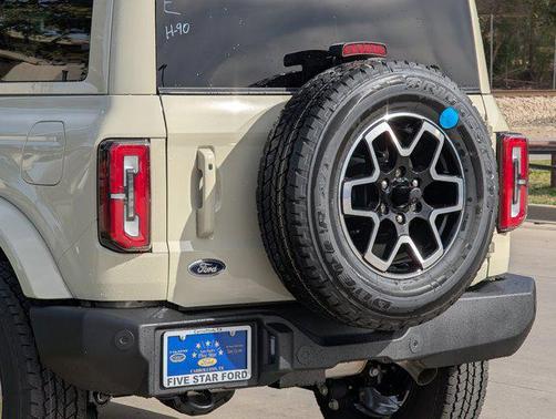 2025 Ford Bronco Outer Banks