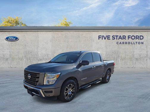 2021 Nissan Titan SV