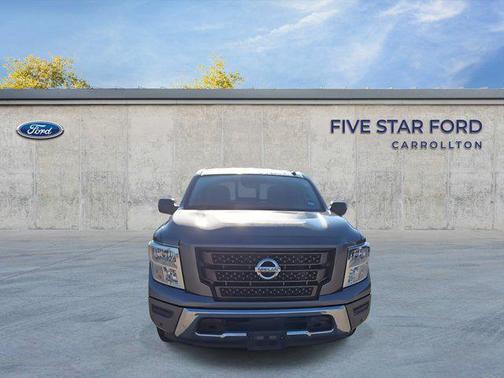 2021 Nissan Titan SV