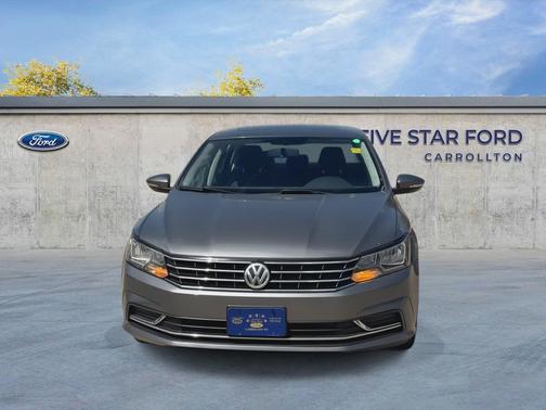 Platinum Gray Metallic 2016 Volkswagen Passat 1.8T SE
