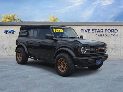 Shadow Black 2023 Ford Bronco Base 4 Door 4x4