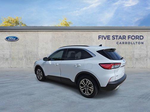 Oxford White 2020 Ford Escape SEL