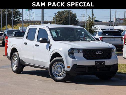 Oxford White 2025 Ford Maverick XL