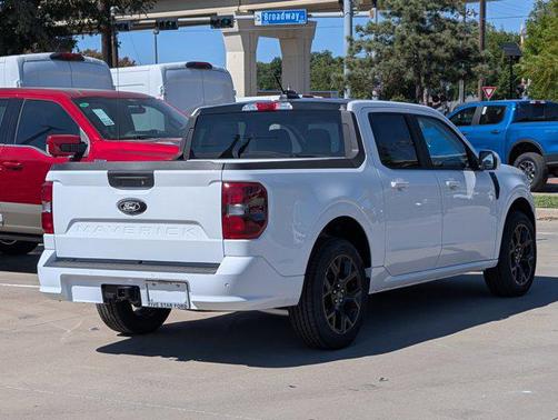 2025 Ford Maverick Lobo Standard