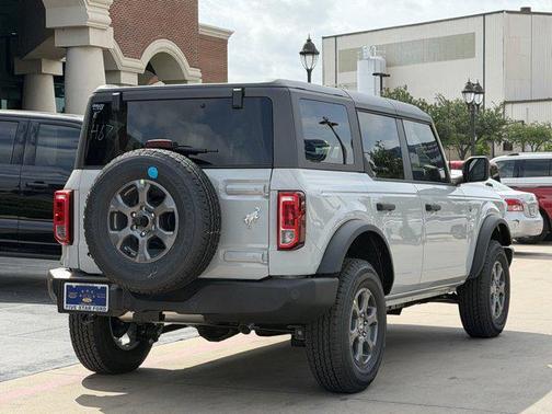 Avalanche Gray 2026 Ford Bronco Big Bend