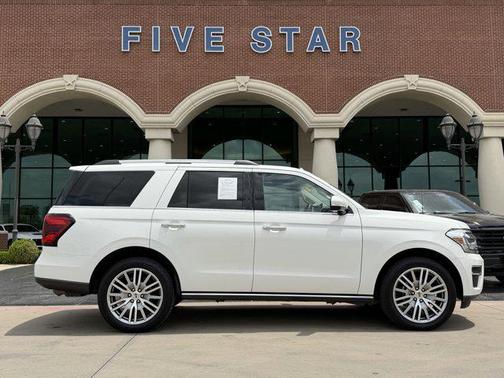 Star White Metallic Tri-Coat 2023 Ford Expedition Limited