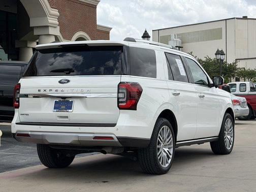 Star White Metallic Tri-Coat 2023 Ford Expedition Limited