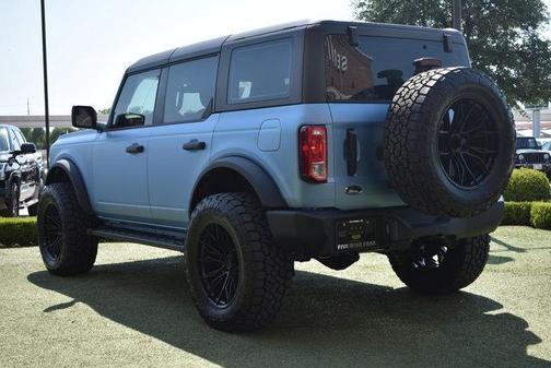2025 Ford Bronco Base 4 Door 4x4