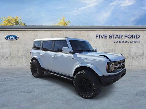 2024 Ford Bronco Outer Banks