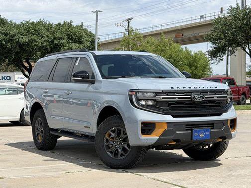 Glacier Gray Metallic Tri-Coat 2026 Ford Expedition Tremor