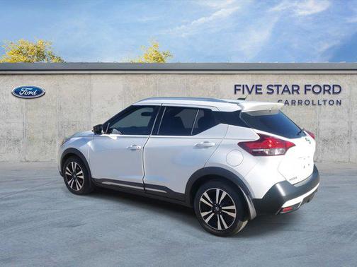 2019 Nissan Kicks SR