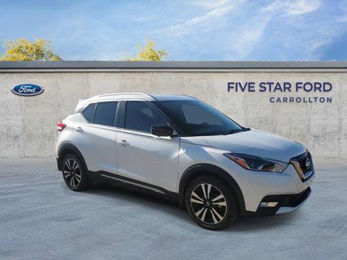 2019 Nissan Kicks SR