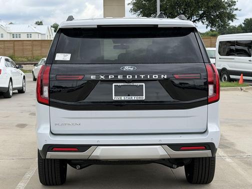Space Silver Metallic 2026 Ford Expedition Platinum