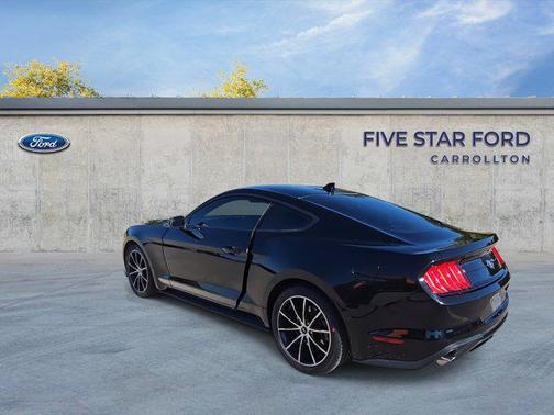 2022 Ford Mustang EcoBoost