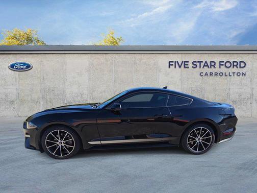 2022 Ford Mustang EcoBoost