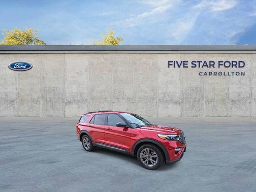 Rapid Red Metallic Tinted Clearcoat 2022 Ford Explorer XLT