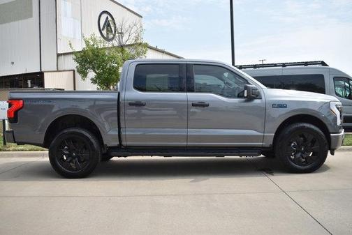 2024 Ford F-150 Lightning XLT