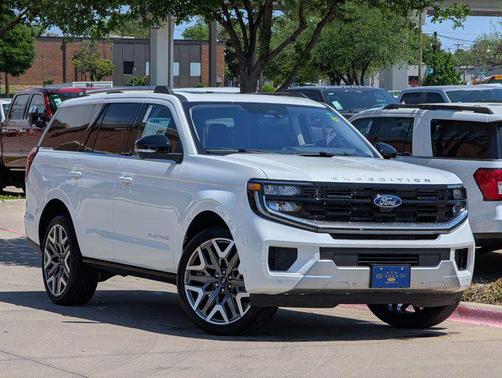 2025 Ford Expedition Platinum