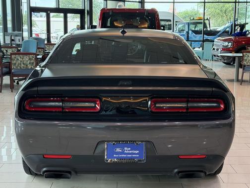 Granite Pearlcoat 2021 Dodge Challenger SRT Hellcat
