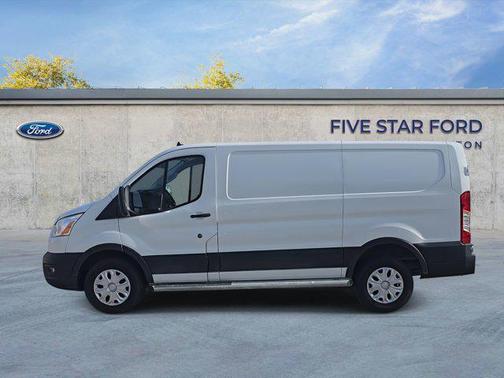 2022 Ford Transit-250 Base