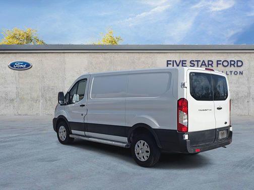 2022 Ford Transit-250 Base