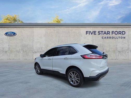 2022 Ford Edge Titanium