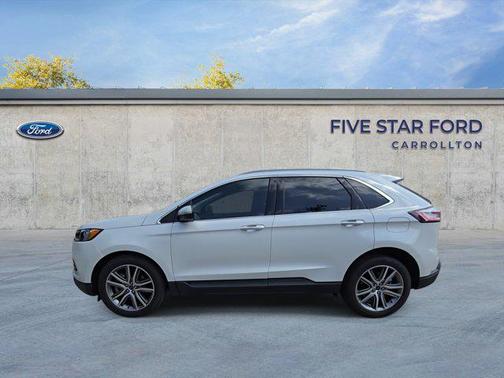 2022 Ford Edge Titanium