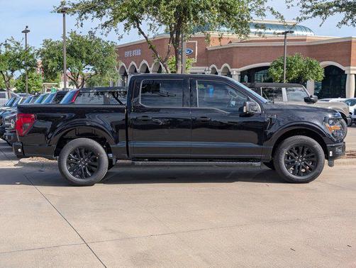 Agate Black Metallic 2026 Ford F-150 XLT