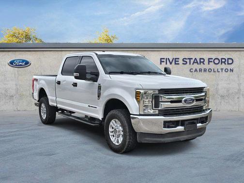 Oxford White 2019 Ford F-250 XLT