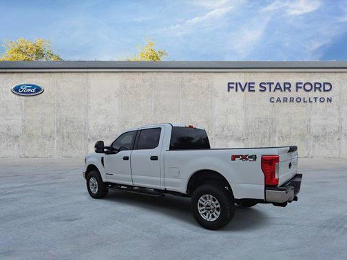 Oxford White 2019 Ford F-250 XLT