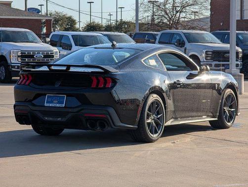 2026 Ford Mustang Dark Horse