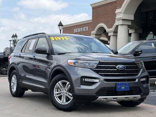 Carbonized Gray Metallic 2023 Ford Explorer XLT