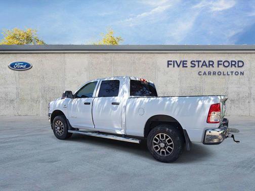 2019 RAM 3500 Tradesman Crew Cab 4x4 6'4' Box