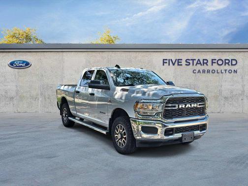 2019 RAM 3500 Tradesman Crew Cab 4x4 6'4' Box