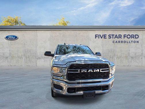2019 RAM 3500 Tradesman Crew Cab 4x4 6'4' Box