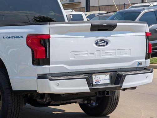 2025 Ford F-150 Lightning Flash
