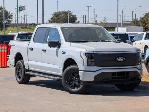 2025 Ford F-150 Lightning XLT