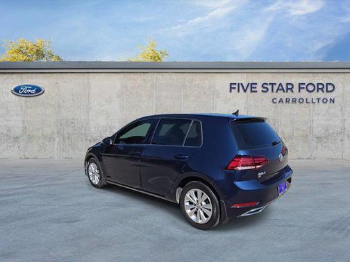 2018 Volkswagen Golf TSI SE