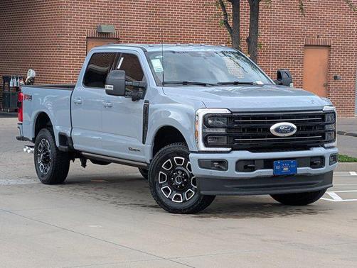 Glacier Gray Metallic Tri-Coat 2026 Ford F-250 Platinum