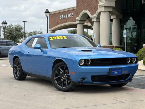 B5 Blue Pearlcoat 2023 Dodge Challenger SXT