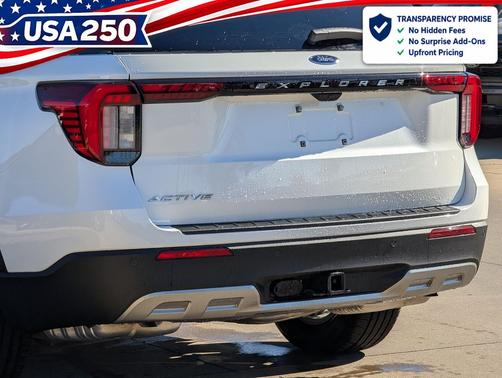 Star White Metallic Tri-Coat 2026 Ford Explorer Active