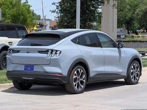 2025 Ford Mustang Mach-E Select