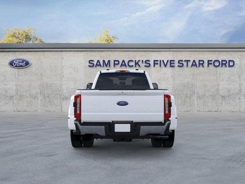 2025 Ford F-450 Lariat