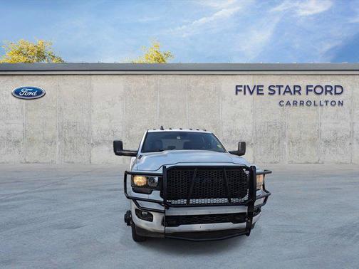 2020 RAM 3500 Lone Star Crew Cab 4x4 8' Box
