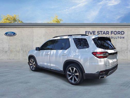 2023 Honda Pilot Touring 8-Passenger